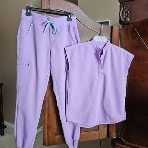 FIGS LAVENDER DEW SCRUB SET